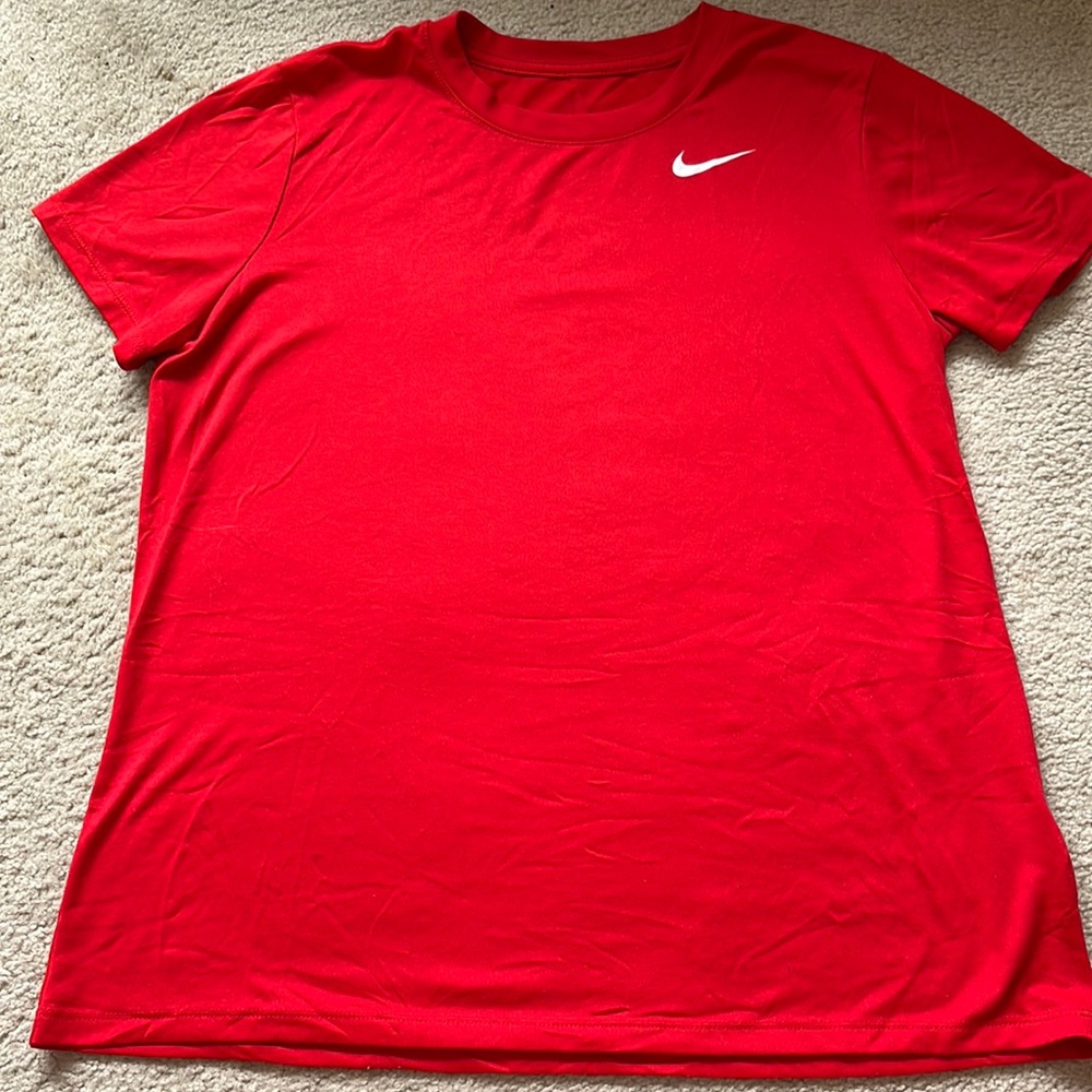NIKE red tee